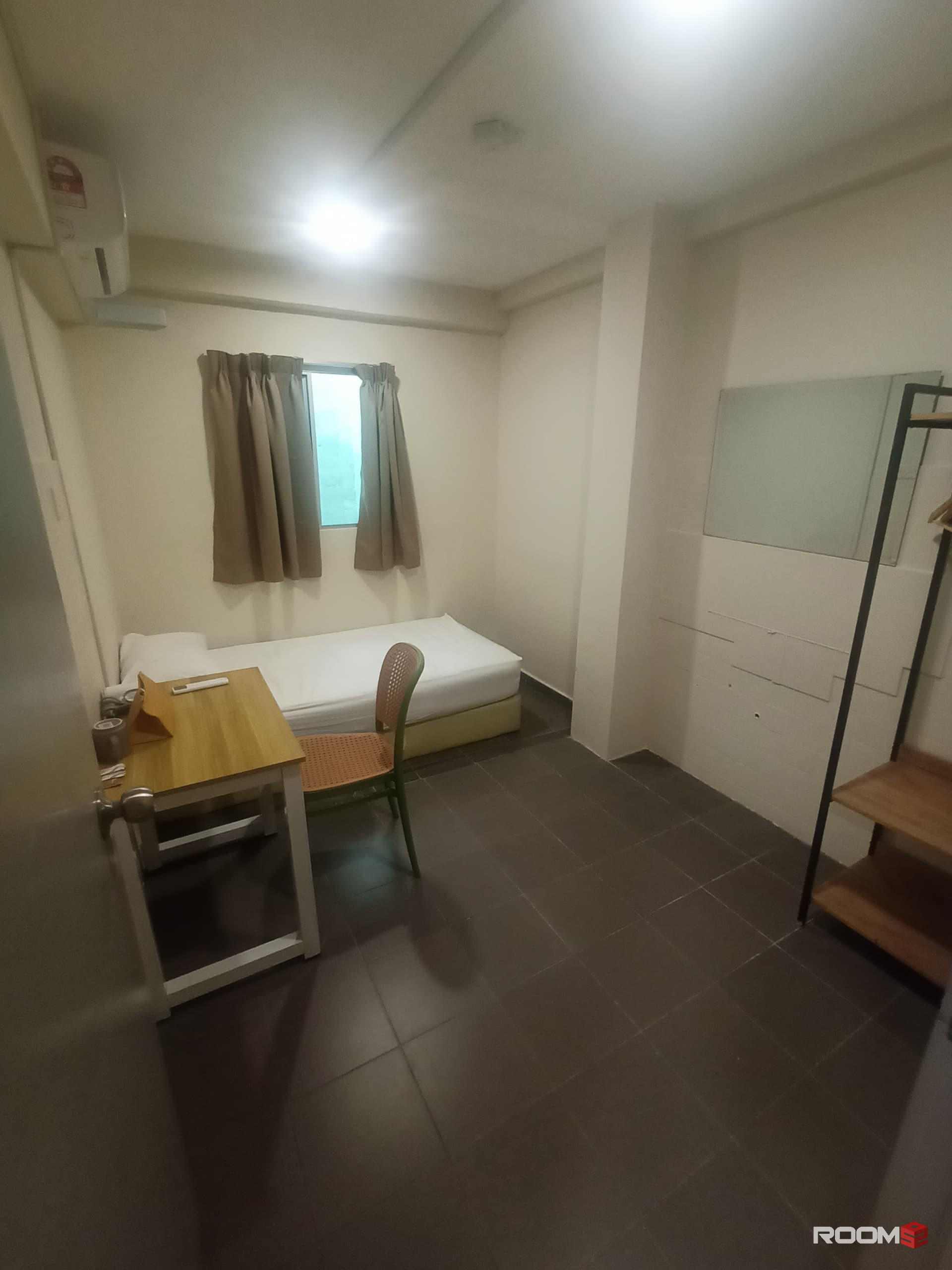 Upm Student. open for rent below 600 only 🔥 Low Deposit sharing toilet ❗