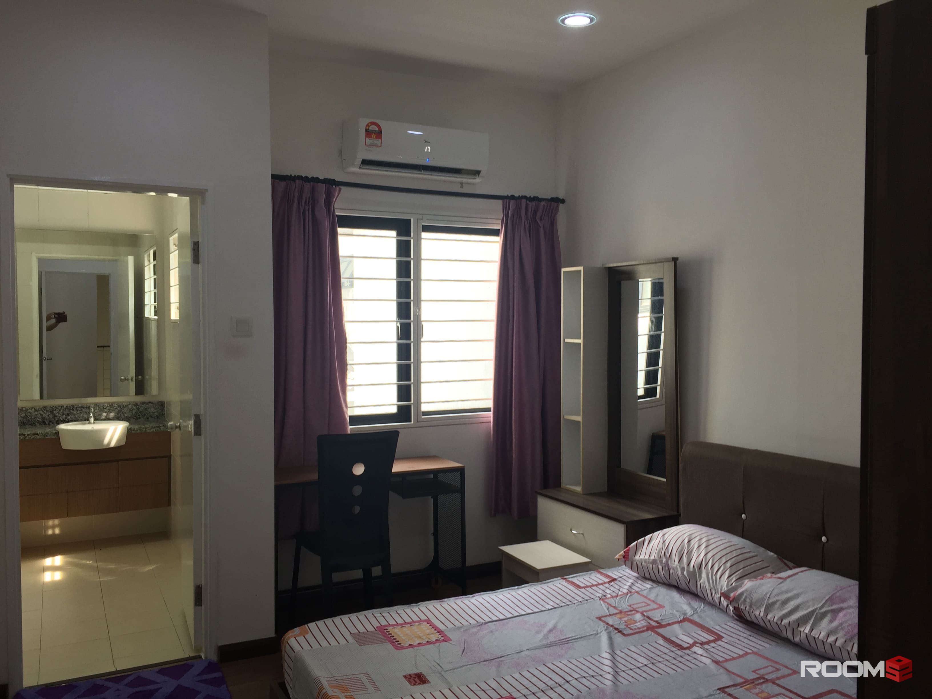 3 Sty Super Link @ Lake Fields, Sg Besi, TBS, Fully Furnished With Air-Cond