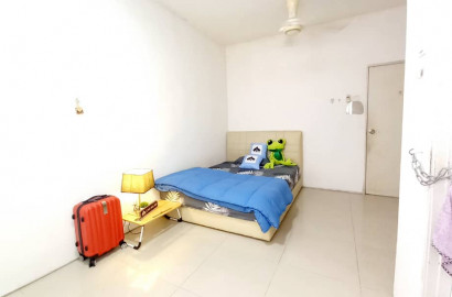 Middle Room at Balakong, Bilik Sewa Balakong [🔥 👉 𝐍𝐨𝐧-𝐬𝐡𝐚𝐫𝐢𝐧𝐠] Tmn Mesra Utama, C180, Symphony Tower, AEON