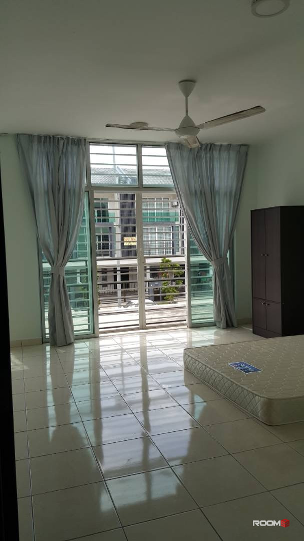 𝑴𝑨𝑺𝑻𝑬𝑹 𝑹𝑶𝑶𝑴 at Bangi (Female) KTM Bangi 🚊, BSP, Bangi Avenue 3, Bangi Lama/ Wonderland, U
