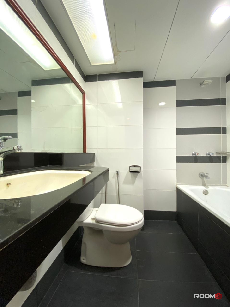 Bilik Sewa No Deposit‼️Middle Room in Chow Kit 3Mins🚶‍♂️to MRT Station