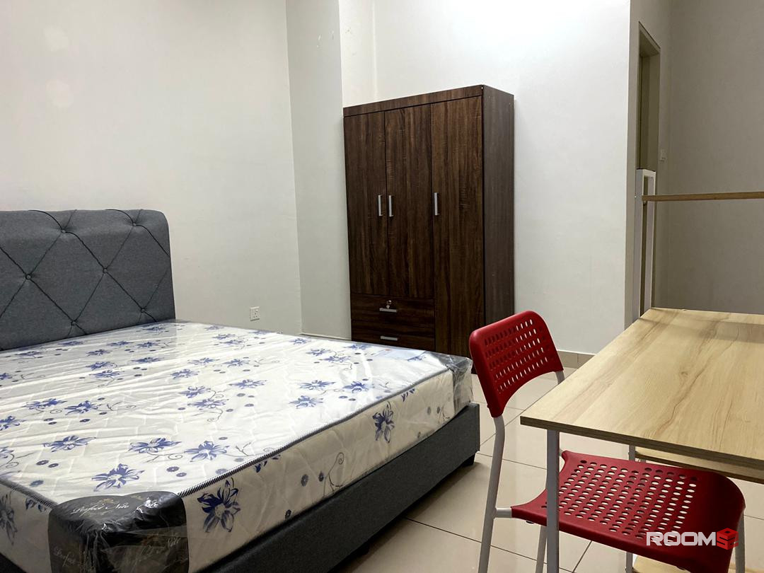 PACIFIC PLACE/MASTER ROOM/FEMALE ROOM/FULLY FURNISHED/LRT STATION