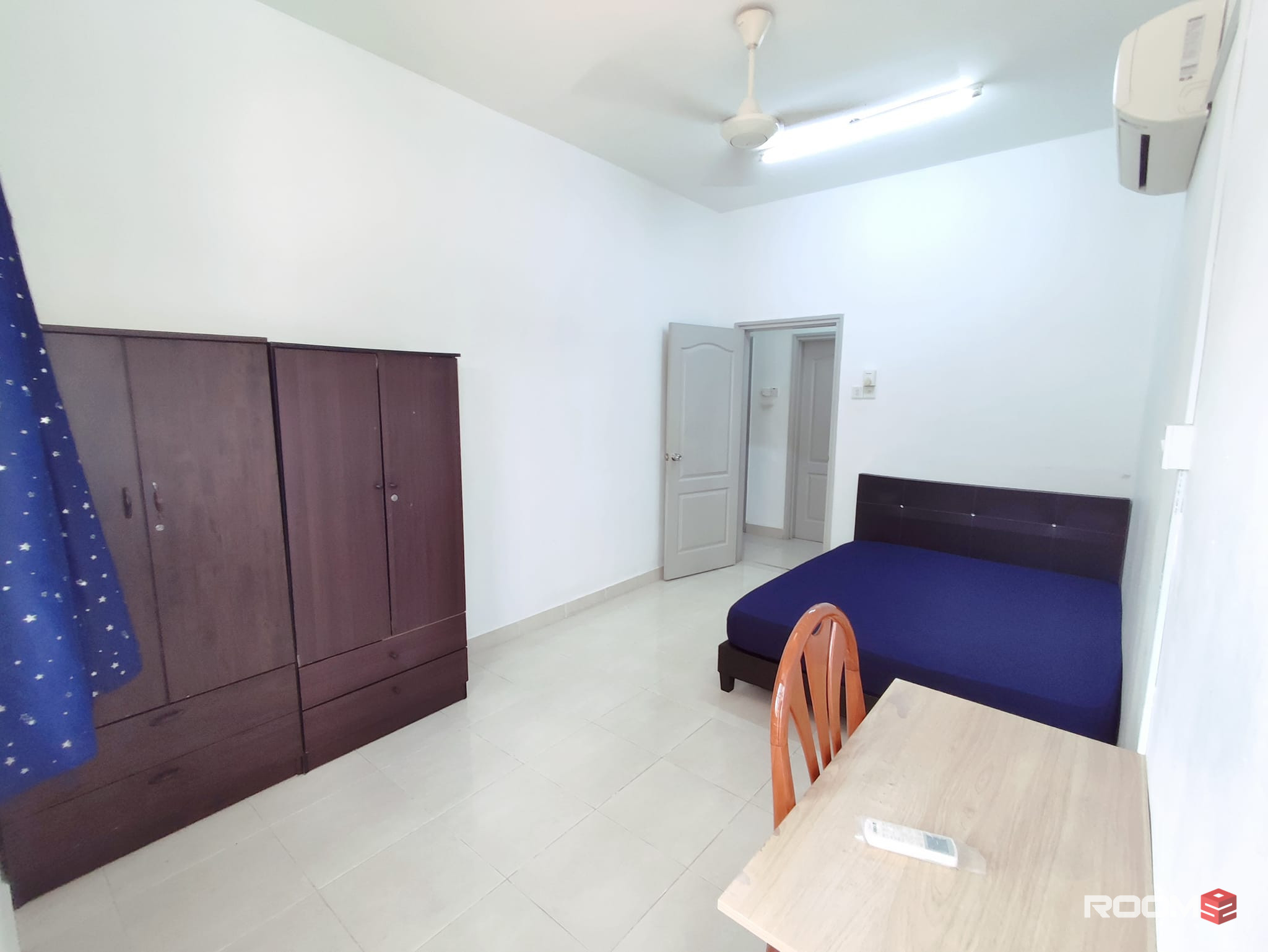 FEMALE MIDDLE ROOM AT PELANGI UTAMA CONDO