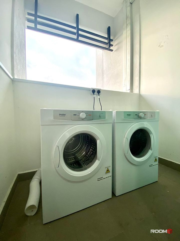 LOW Month DEposit NEWLY FRESH UNIT DONE RENO🔥🔥AT I-RESIDENCE , GOLDEN TRIANGLE  I CITY