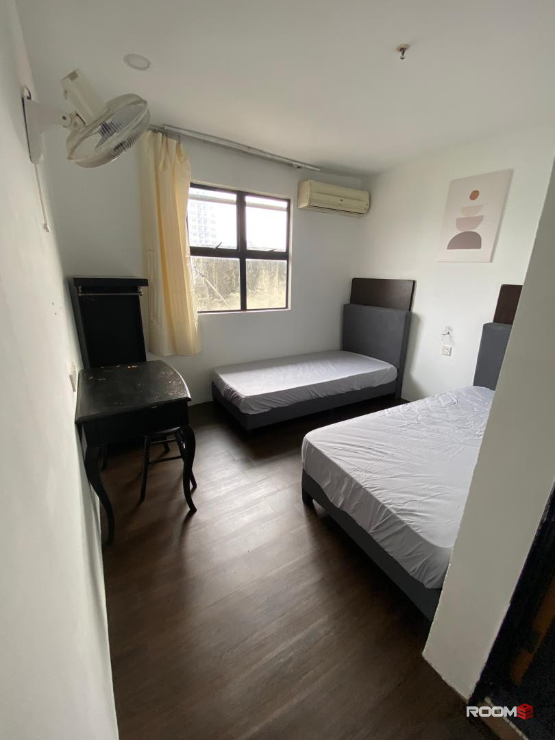 🍳 Zero Deposit Room for Rent in Puchong Jaya | Free Wifi, Cleaning & Cooking Allowed 🧺