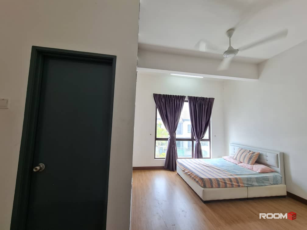 Middle Room at Seremban 2, Bilik Sewa Seremban [🔥👉𝑨𝑻𝑻𝑨𝑪𝑯𝑬𝑫 𝑻𝑶𝑰𝑳𝑬𝑻 ] Bdr Ainsdale, AEON, Mydin, Labu, NSK
