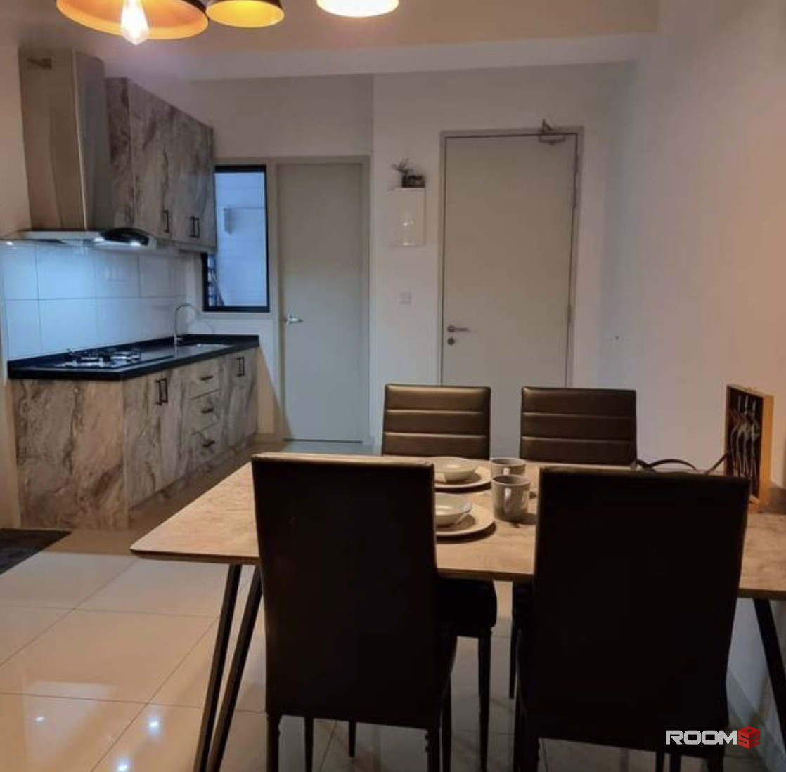 PJ SS2, Single room with AC and furniture, near Starling Mall