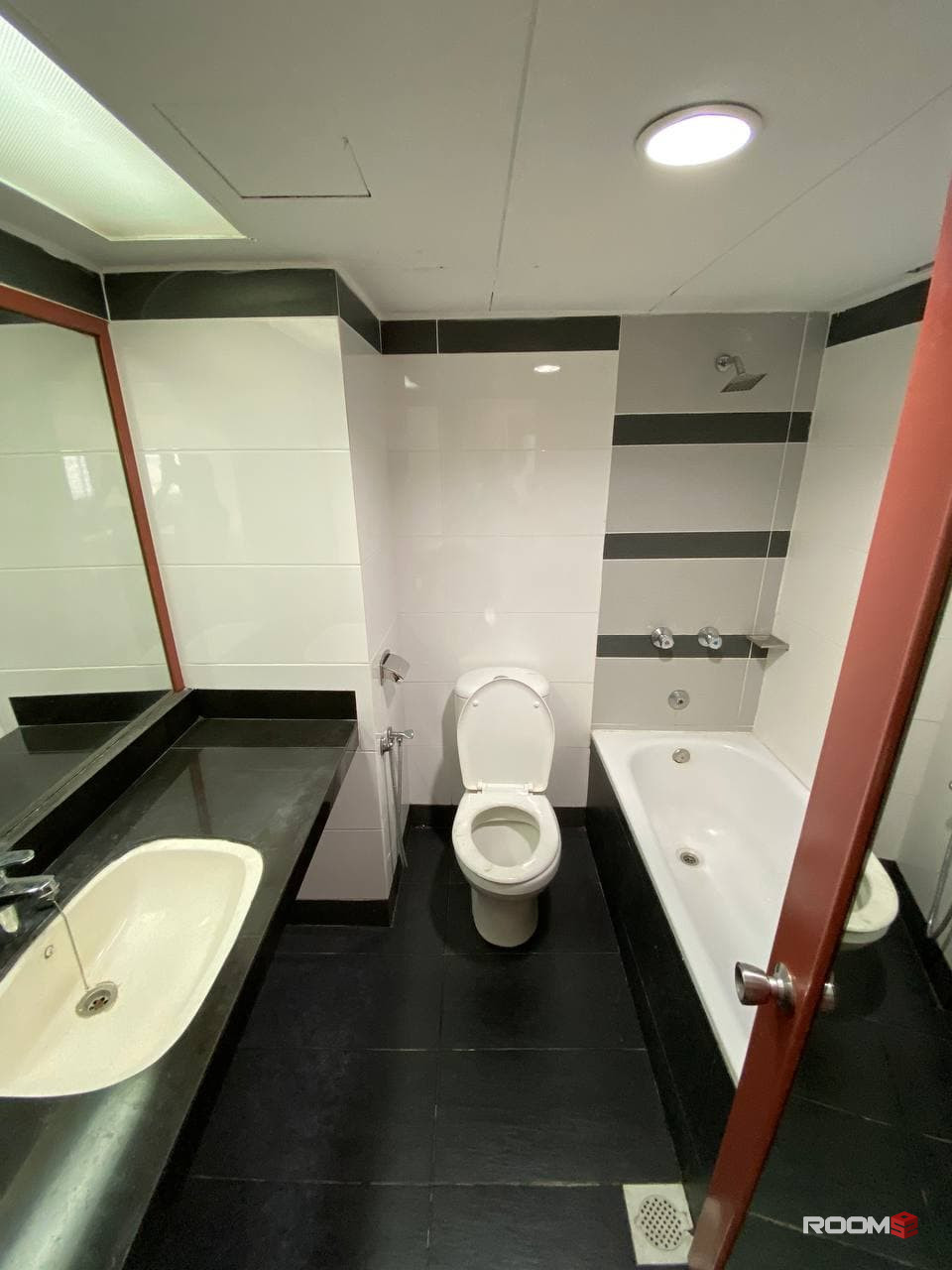 Zero Deposit Room In Kuala Lumpur Area ❓ Room Rent From RM 500 Only at "SWING & PILLOW @ CHOW KIT KL CITY CENTRE ❗️❗️