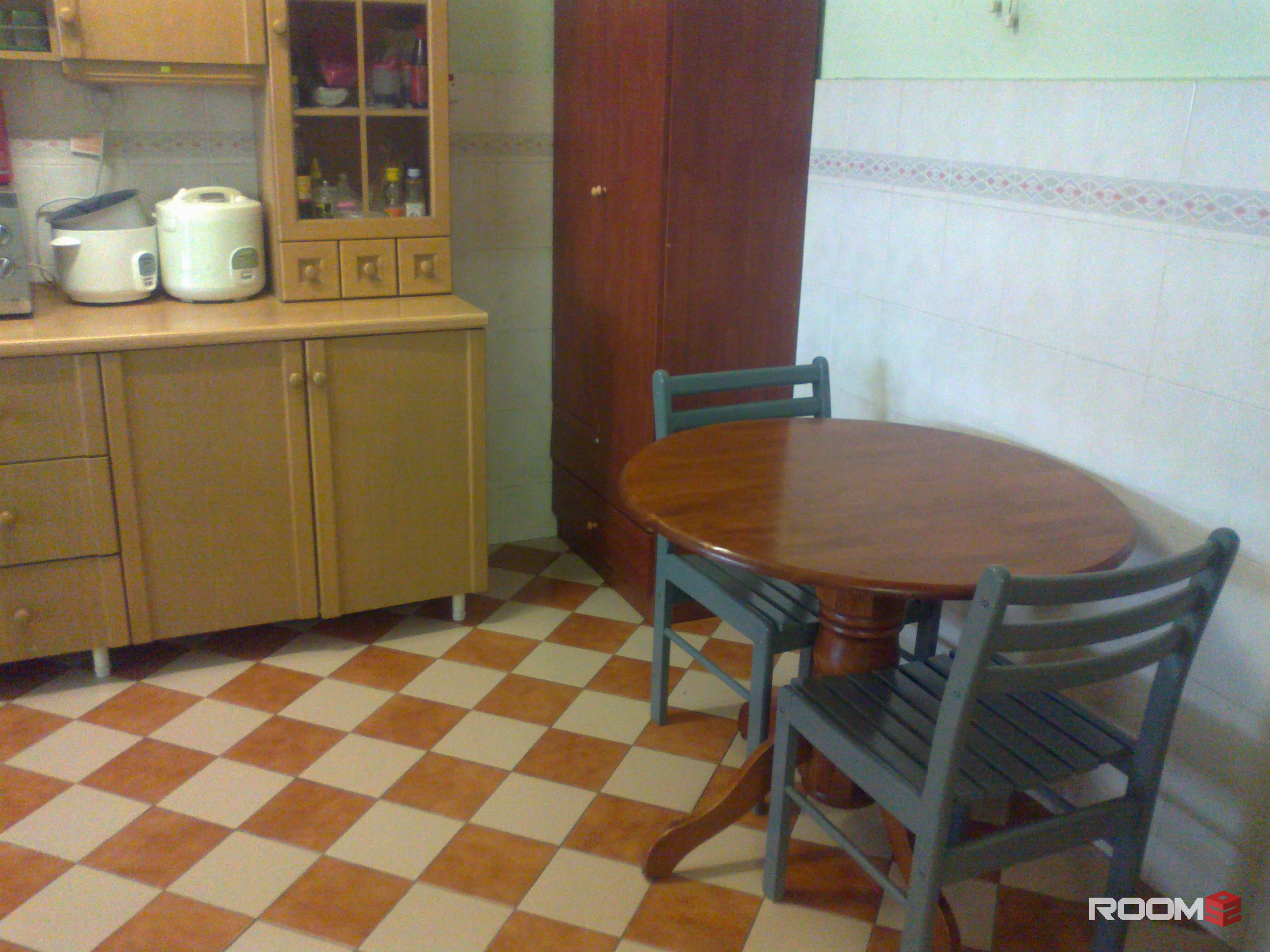 SS15 Furnished Room with Private bathroom near Subang Square walk to LRT SS 15, Alpha, Inti i