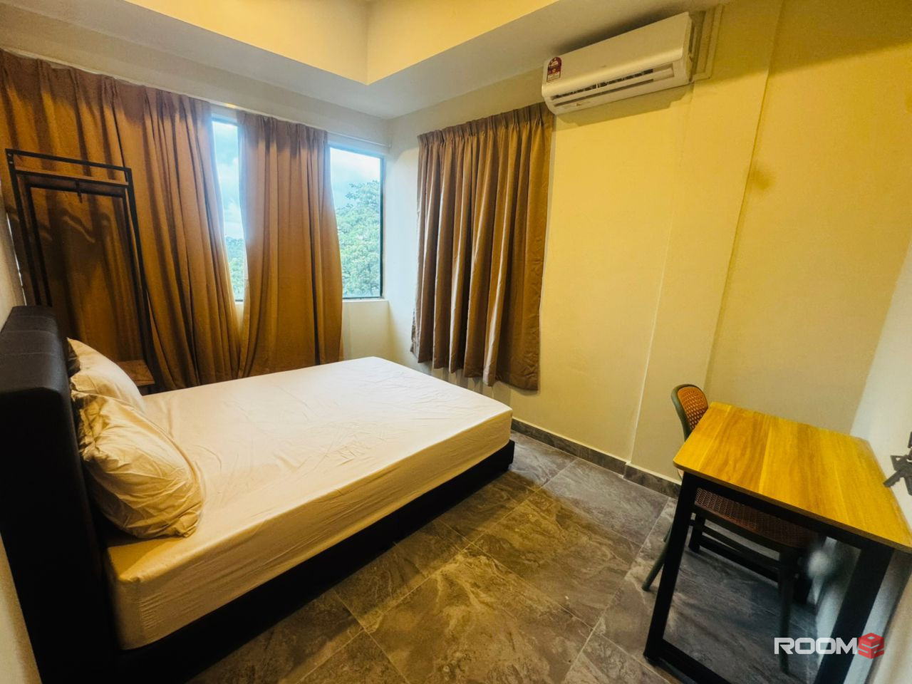 Cozy room in Mrt Sentul Barat🔥 Low Deposit as rm 300 Private Bathroom✅
