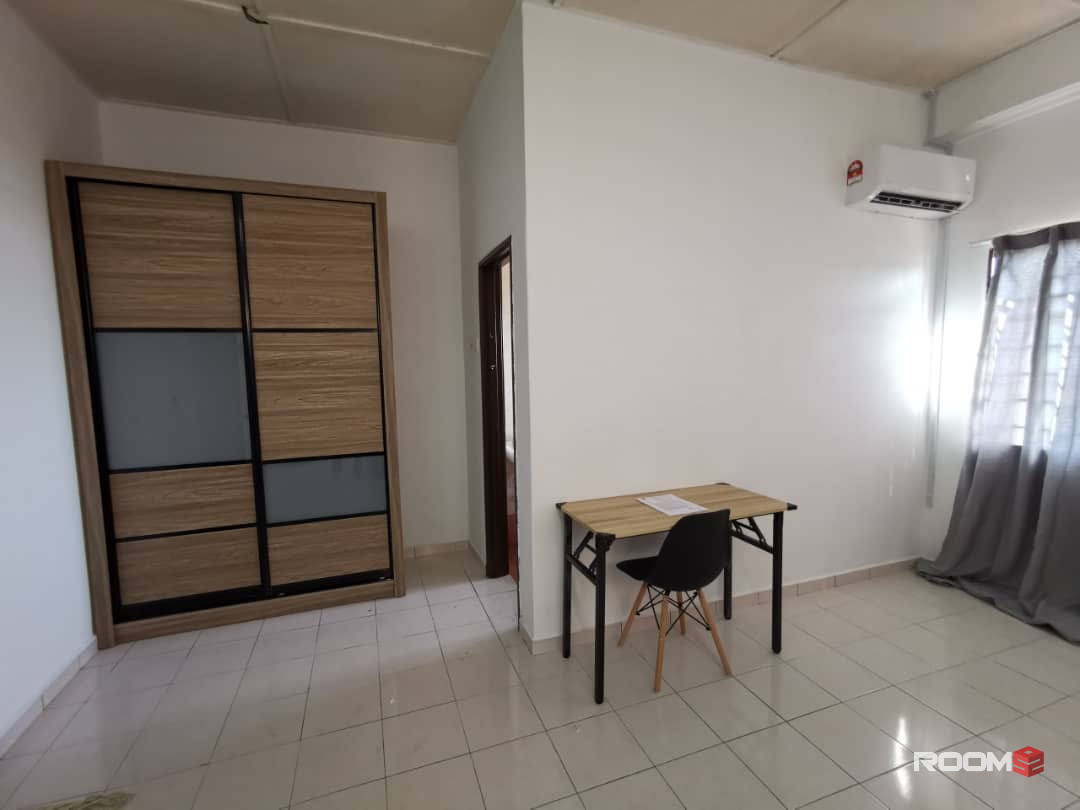 Bandar Bukit Tinggi 2 Master Room