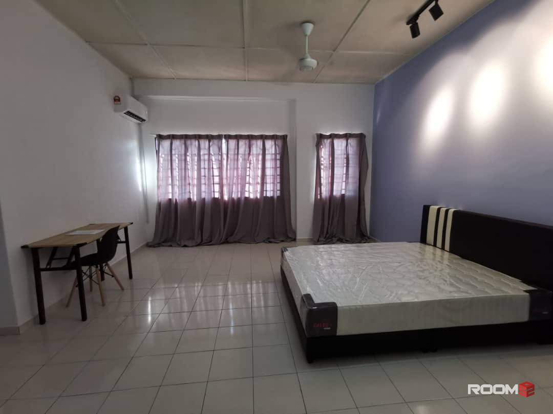 Bandar Bukit Tinggi 2 Master Room
