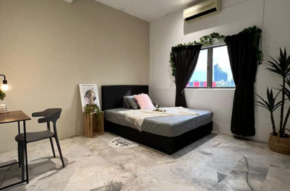 🛏️Private Queen Bed in Casavilla SS3 with Own Bathroom 🚽 in Petaling Jaya