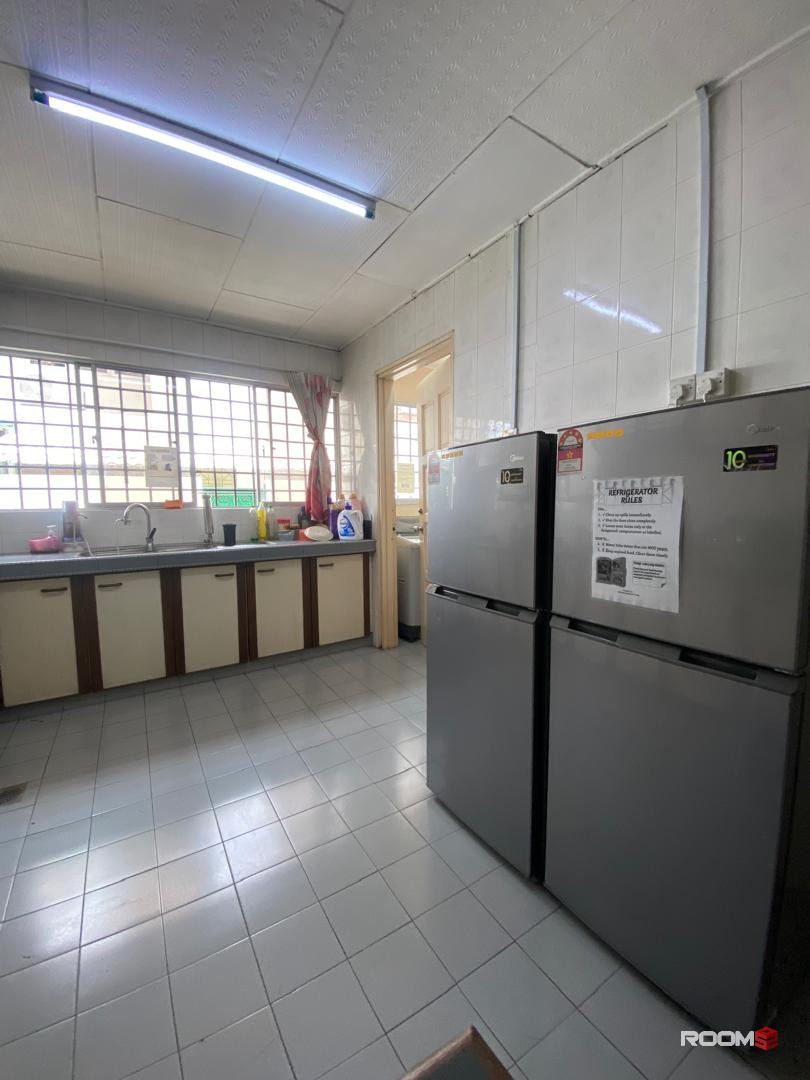 ✨SUPER BIG AND COMFORTABLE MASTER ROOM AT BANDAR UTAMA ✨ MOVE IN IMMEDIATELY ❤️‍🔥