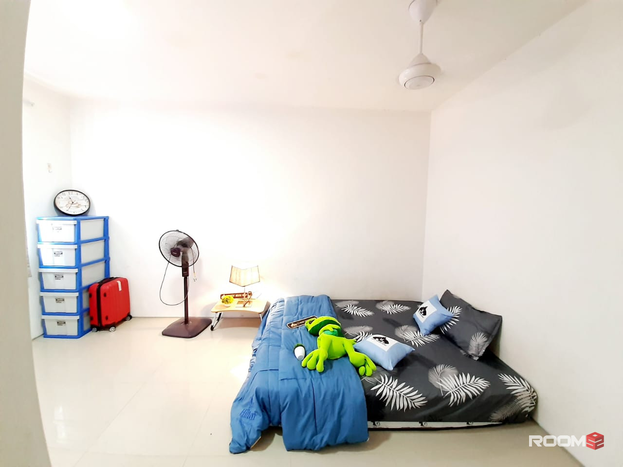 Middle Room at Balakong, Bilik Sewa Balakong [🔥 👉 𝐍𝐨𝐧-𝐬𝐡𝐚𝐫𝐢𝐧𝐠] Tmn Mesra Utama, C180, Symphony Tower, AEON