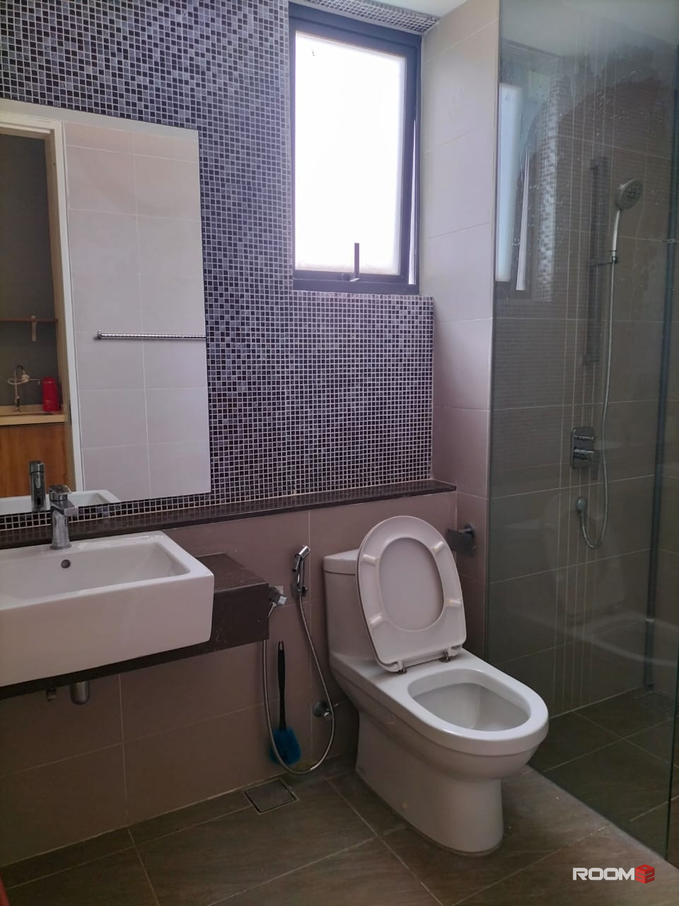 Premium ⭐️  Studio Room Fully Furnished @ Nova Saujana, Special Promotion, Aircond Wardrobe Table Chair Mat