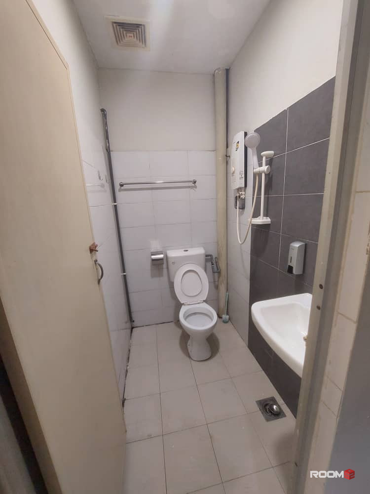 📍10 min to CIQ..6 min walk to KSL🚶‍♀️-Cozy, Fully furnished, zero deposit room available for rent🤗🔥