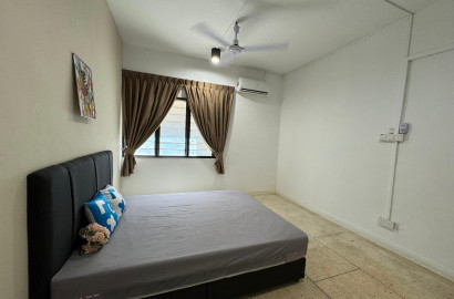 💕ZERO DEPOSIT💕Middle Room Walking Distance to CIQ Johor Bahru