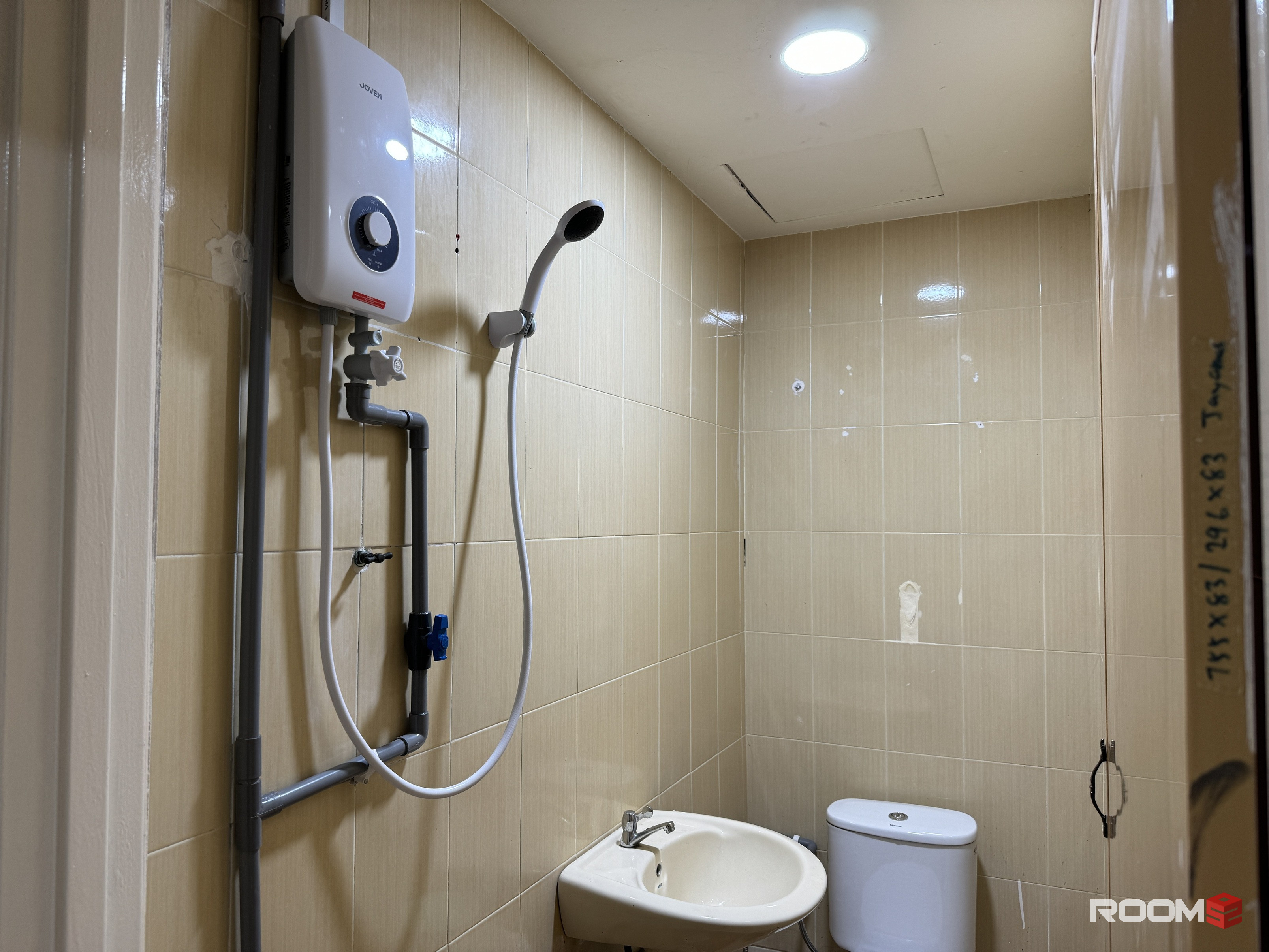 Maluri, Cheras, Velocity, Aeon Maluri 10 min to LRT Station