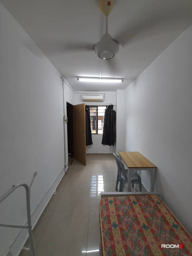 Middle Room at Sea Park,  Available for Rent in SS2 with Free WiFi 📱