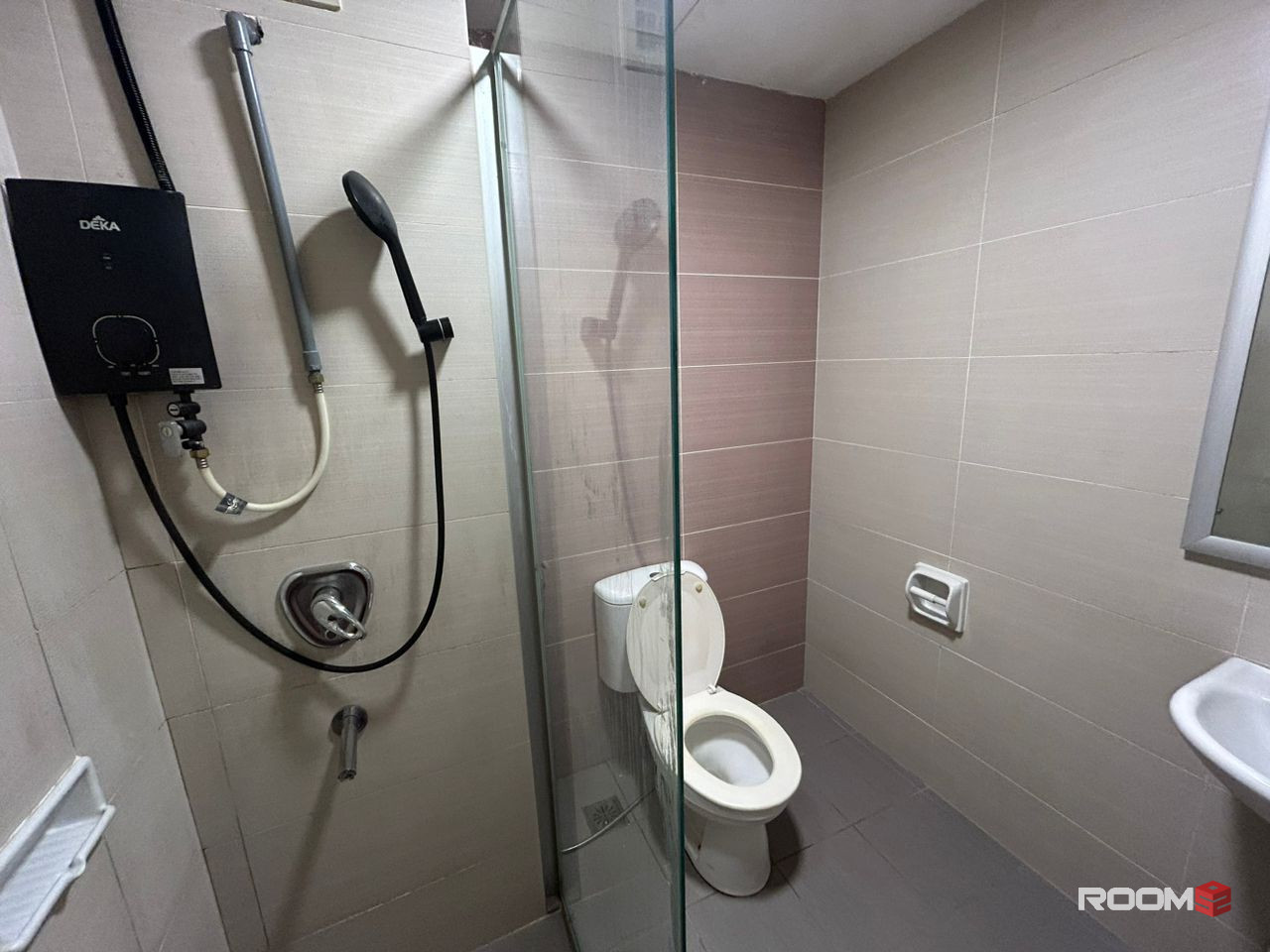 🚝3 minit to Mrt BB🚝❗❗️1 Station to TRX😍❗🔥🔥Queen + single Badroom 😍😍 Private bathroom❗️0 Deposit �