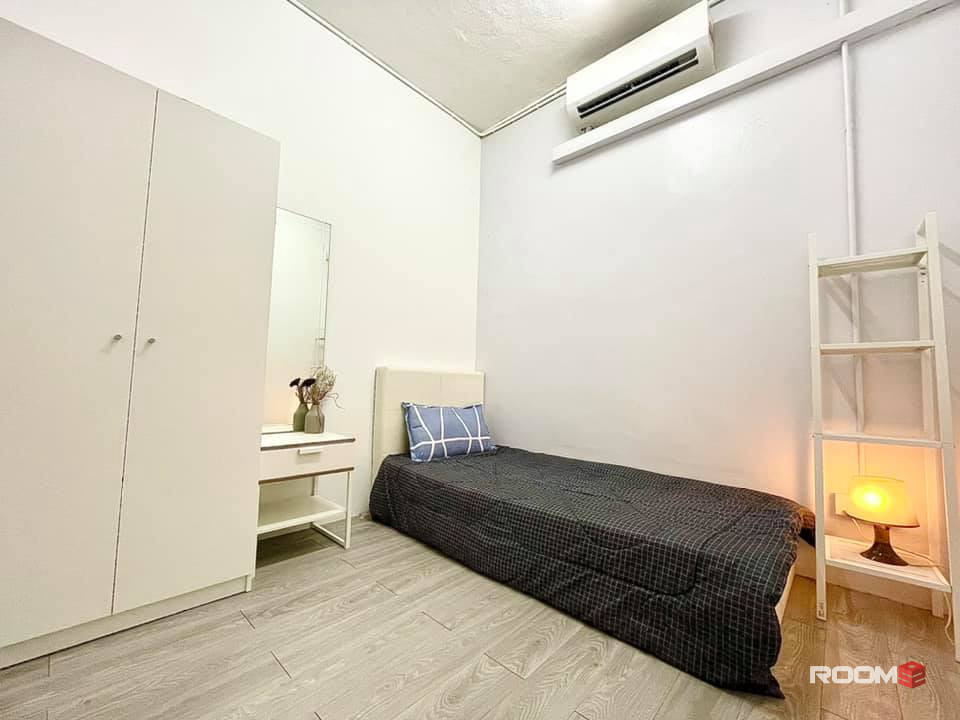Room for rent subang jaya ss15