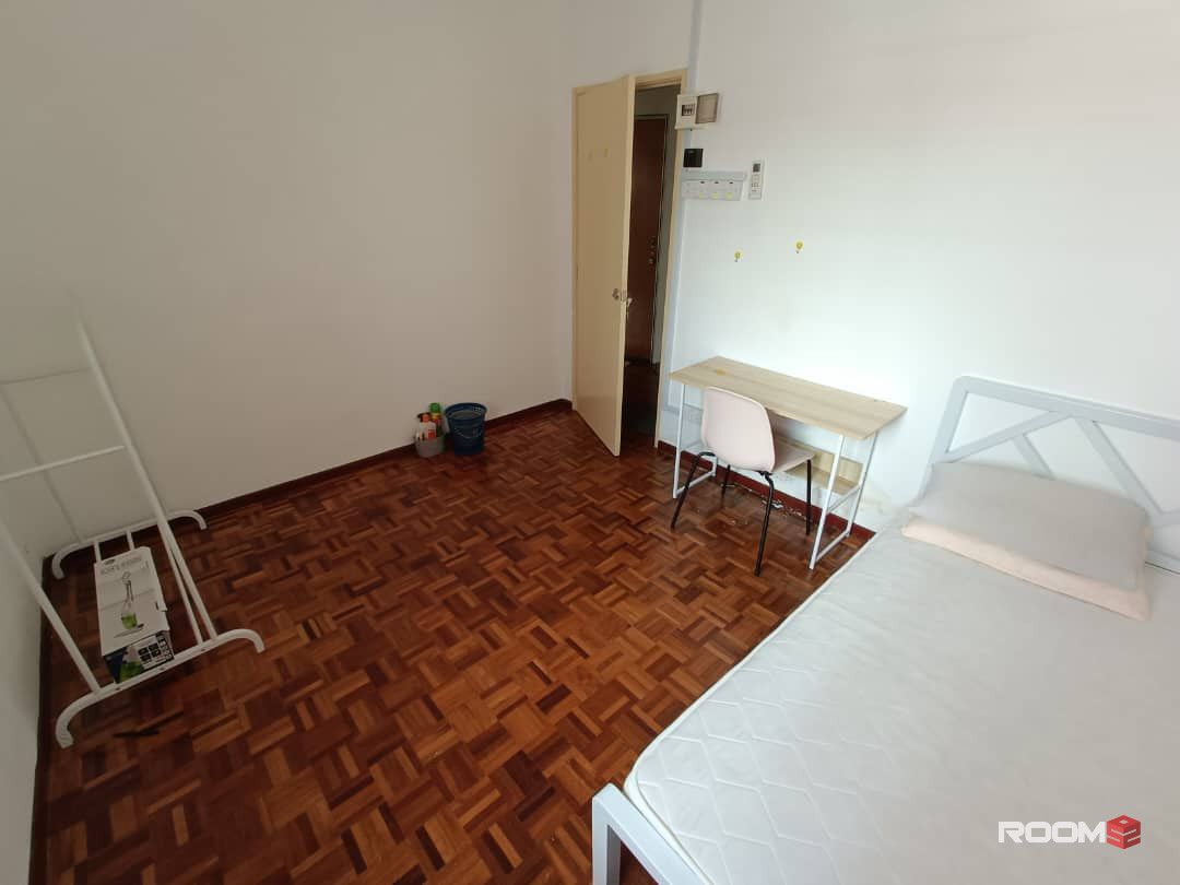 One Month Deposit Only 😄 Middle Room in Setia Impian, Setia Alam with Free WIFI 📶