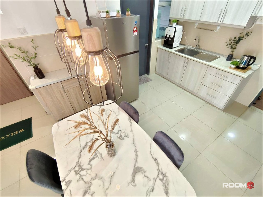 Serene Female Unit & FULLY FURNISHED Single Corner Room @ Happy Garden, Border OUG, Kuchai Lama & Sri Petaling