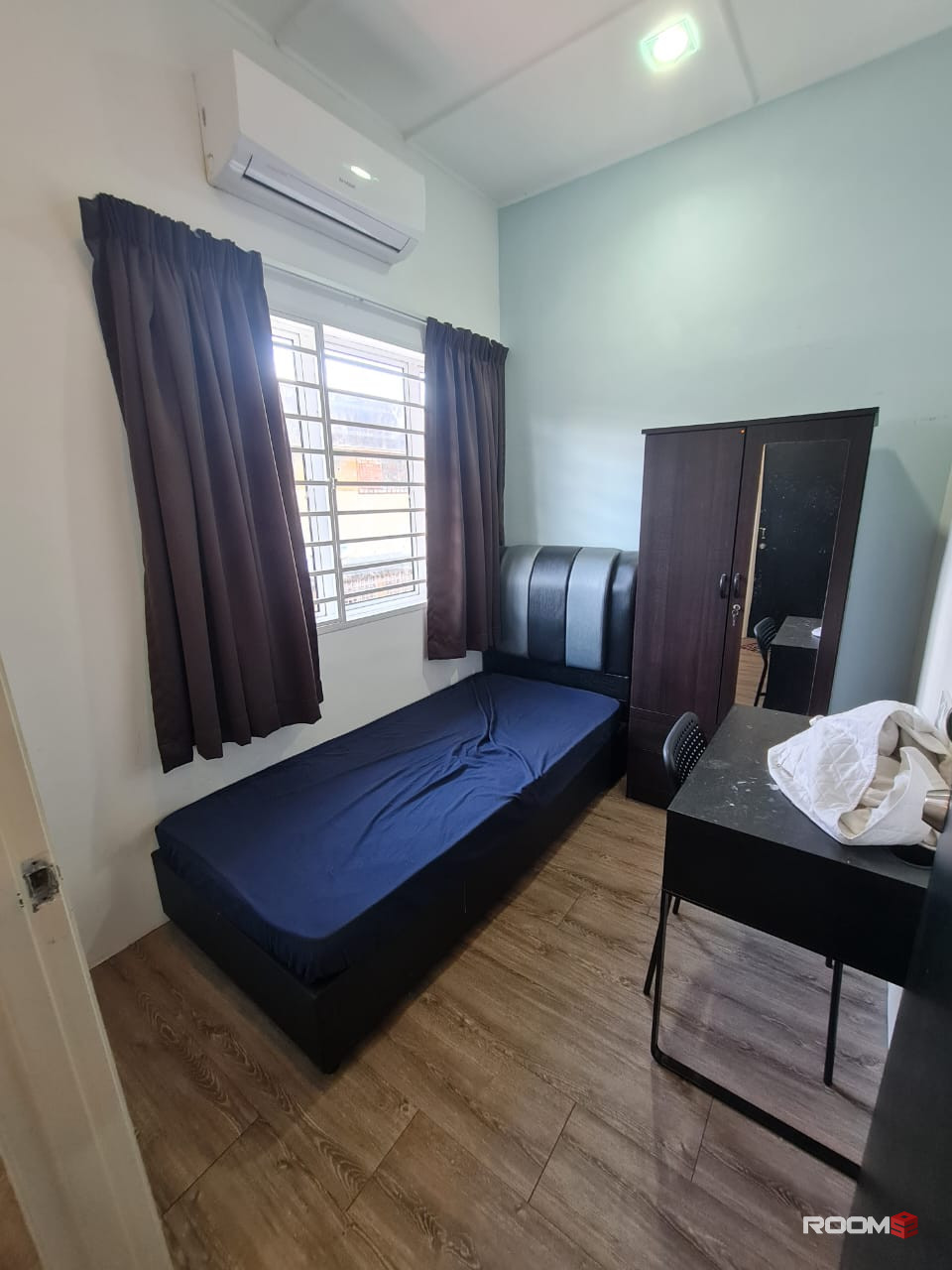 📣SS2  MIDDLE ROOM WITH 🌺🌺🌺CARZY LOW DEPOSIT AT PETALING JAYA