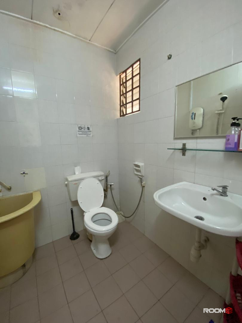 ✨SUPER BIG AND COMFORTABLE MASTER ROOM AT BANDAR UTAMA ✨ MOVE IN IMMEDIATELY ❤️‍🔥