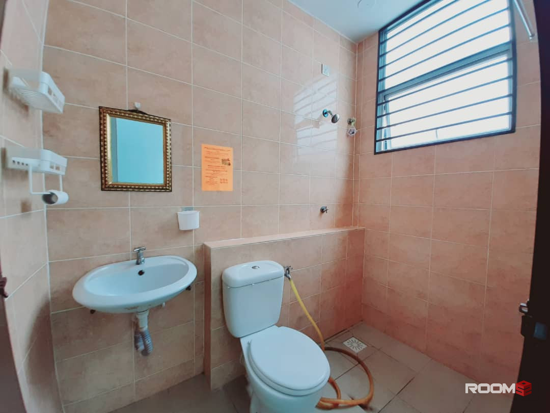Middle Room at Bangi Avenue, Bangi, Bilik Sewa Bangi [🔥 👉 𝑭𝑶𝑹 𝑭𝑬𝑴𝑨𝑳𝑬, 30% off] Bangi Avenue, Agensi Nuklear