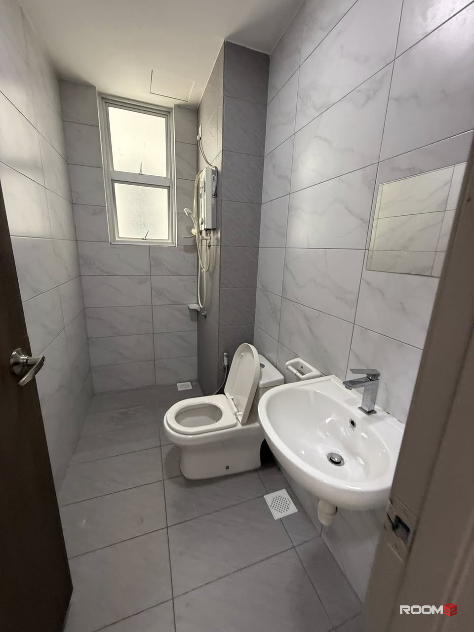 Sks Habitat / Larkin / Room for rent / RM1100 / attach own toilet / near JB Custom CIQ