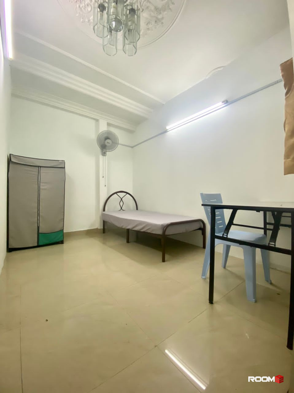 📣📣📣 LOW LOW DEPOSIT 🎆🎆🎆MIDDLE ROOM AT SS2 PETALING JAYA