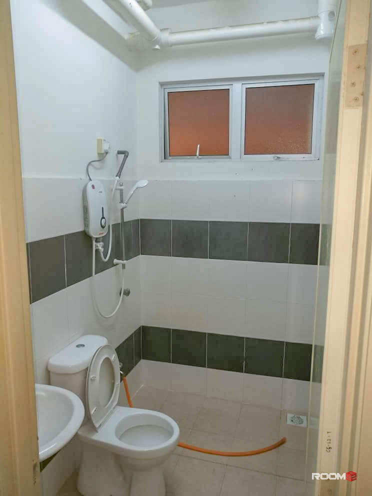 Walking distance to MMU University (Ixora Apartment) - Female Friendly Units