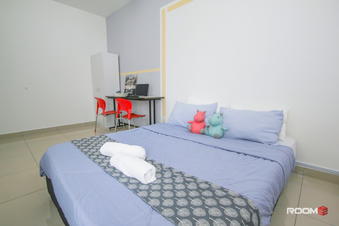 FULLY FURNISHED room for rent at kota damansara next to Segi University