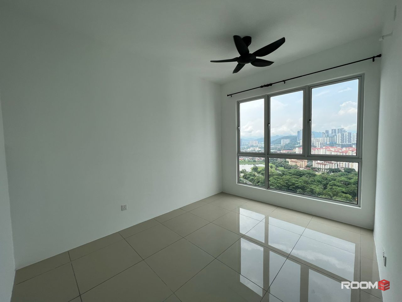 Big Medium Room, UTILITIES INCLUDED, Semarak, Splendor, 3mins to KLCC