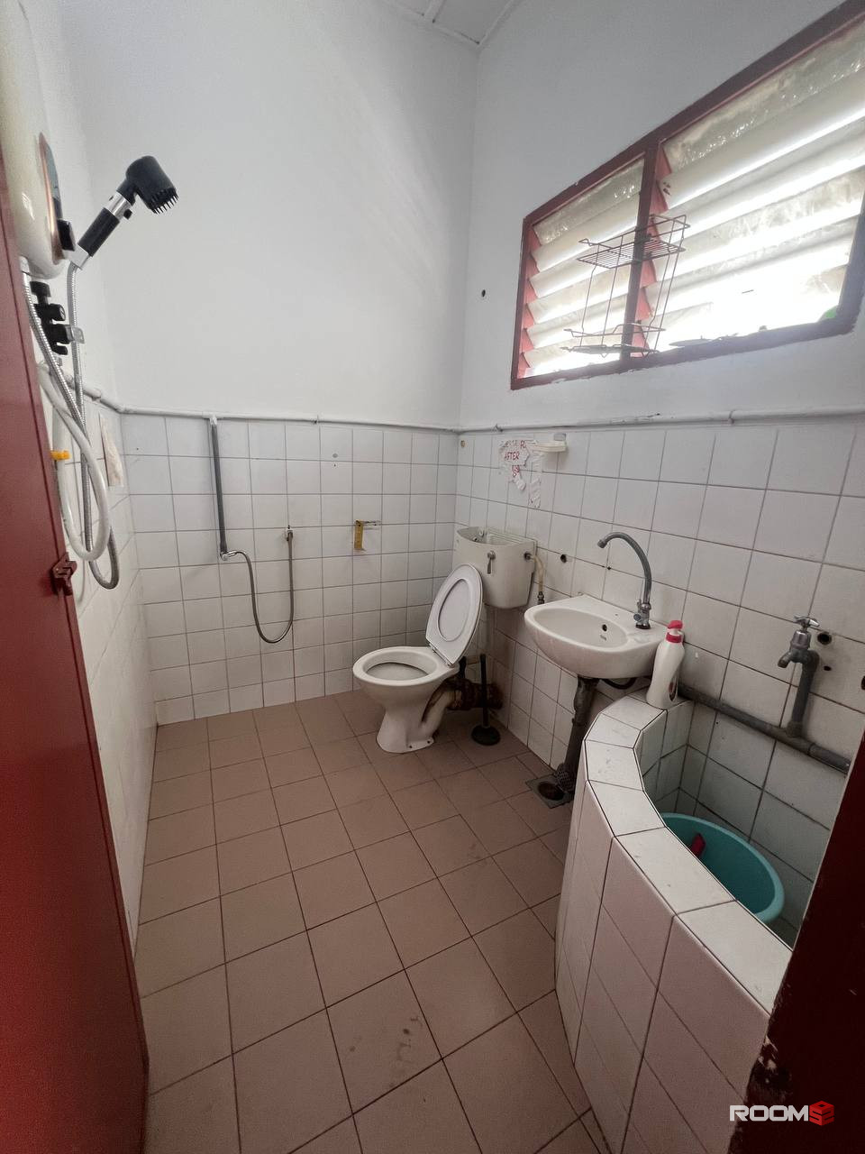 JULY PROMOTION🌈Fully Furnished Middle Room💥4 Mins🚶‍♂️ to MRT Taman Bahagia