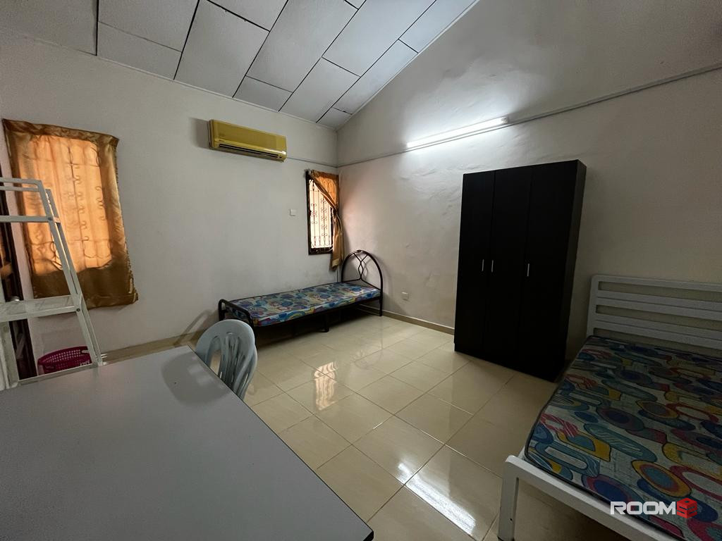 "🏡 Master room for Rent in Cheras!🌳✨"