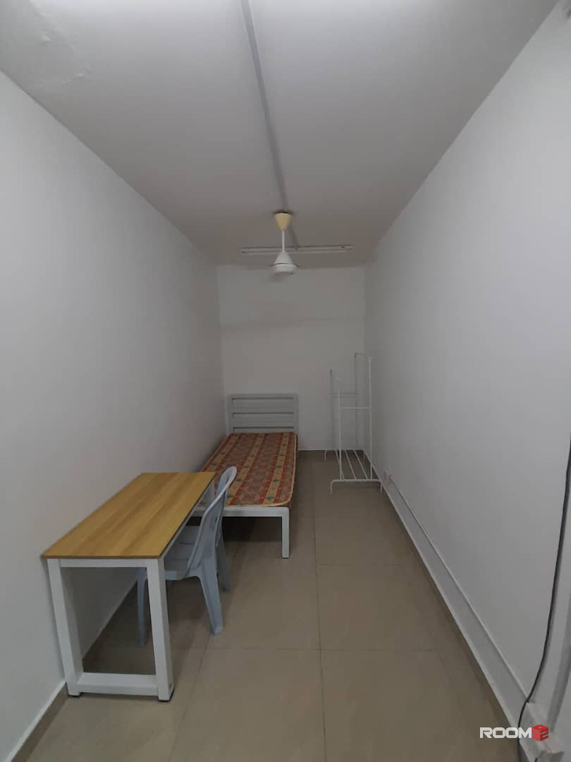 Middle Room at Sea Park,  Available for Rent in SS2 with Free WiFi 📱