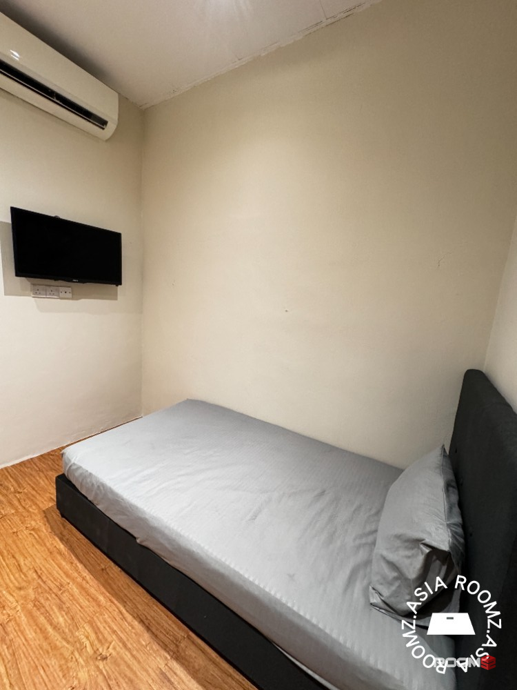 Only 4 km to Taylors University ❗ After Discount Room with Air Cond at SS3 near SS2/Kelana Jaya