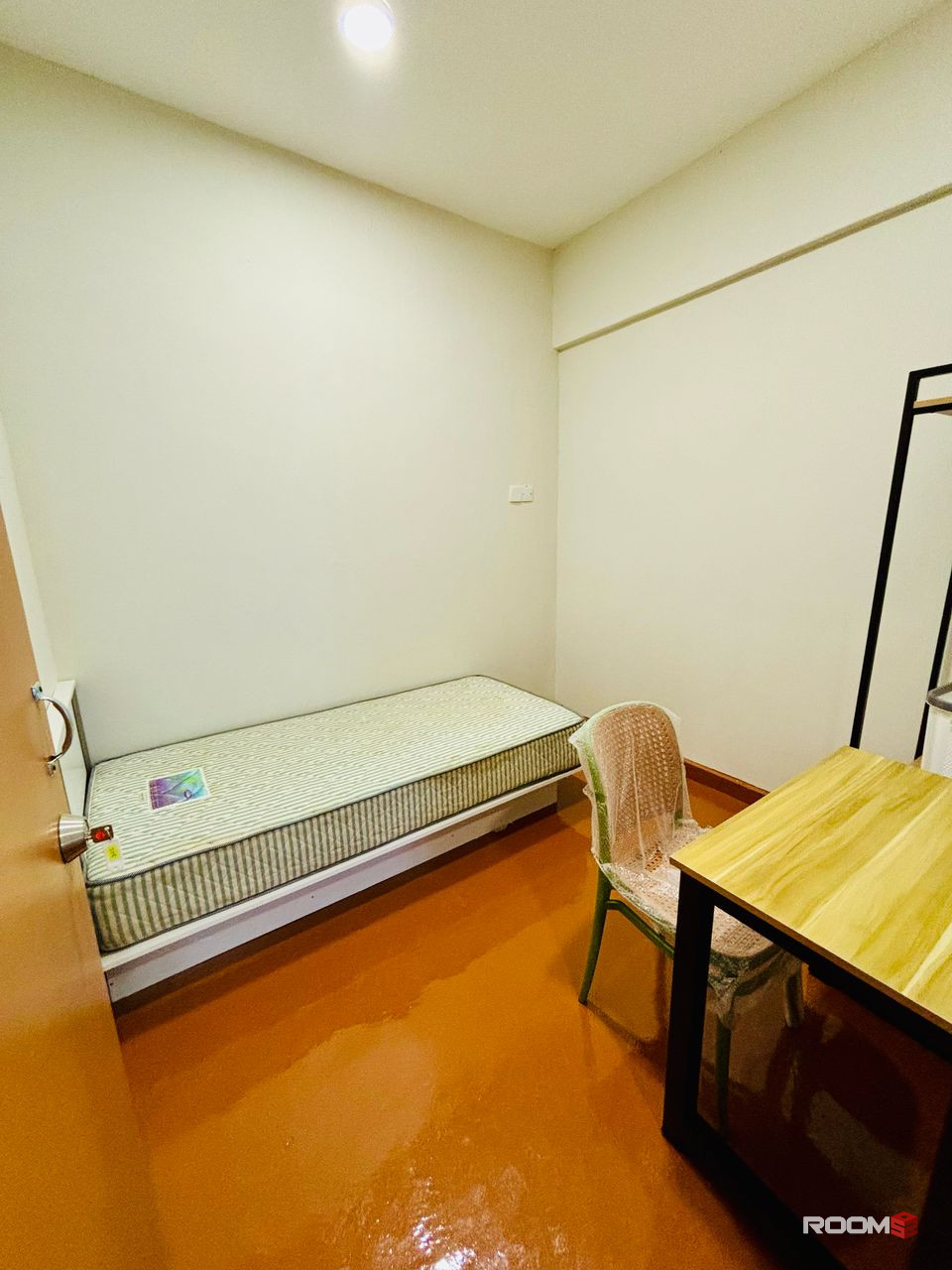 SUPER CONVENIENT ROOM IN MRT SERDANG JAYA 1 STOP TO UPM❗🚎 LOW DEPOSIT 🤩