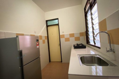 Middle Room at blok E, Mentari Court, Bandar Sunway