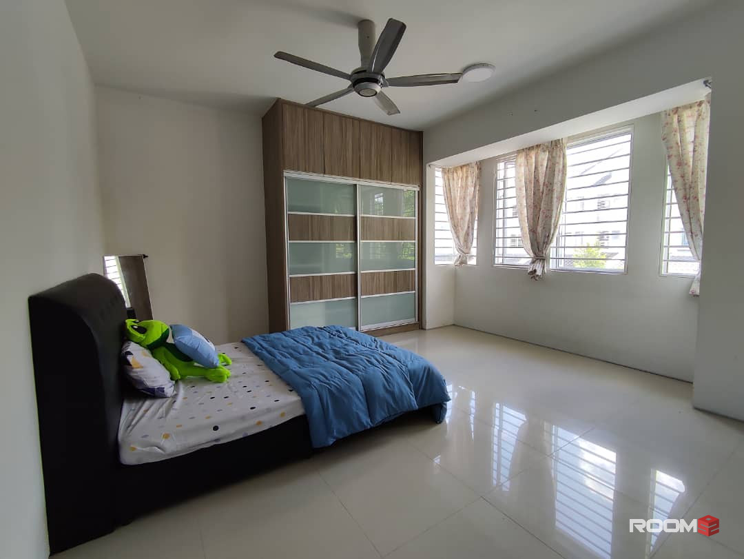 MIDDLE Room at Taman Mesra Utama, Balakong [ 👉 "𝚂𝙰𝙻𝙴 𝙼𝙴𝚁𝙳𝙴𝙺𝙰 !!" 🔥 ] Bilik Sewa Balakong [FEMALE] Tmn Mesra