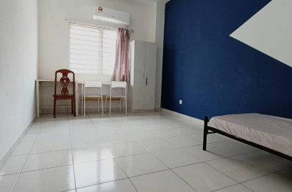 Female Unit Middle Room at Setia Alam , Klang HOT UNIT