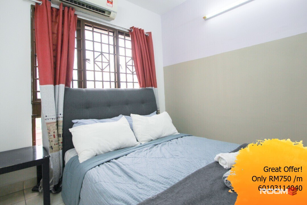 Palm Spring, Kota Damansara, Walking Distance MRT Surian, Fully Furnish With Aircond Middle Room