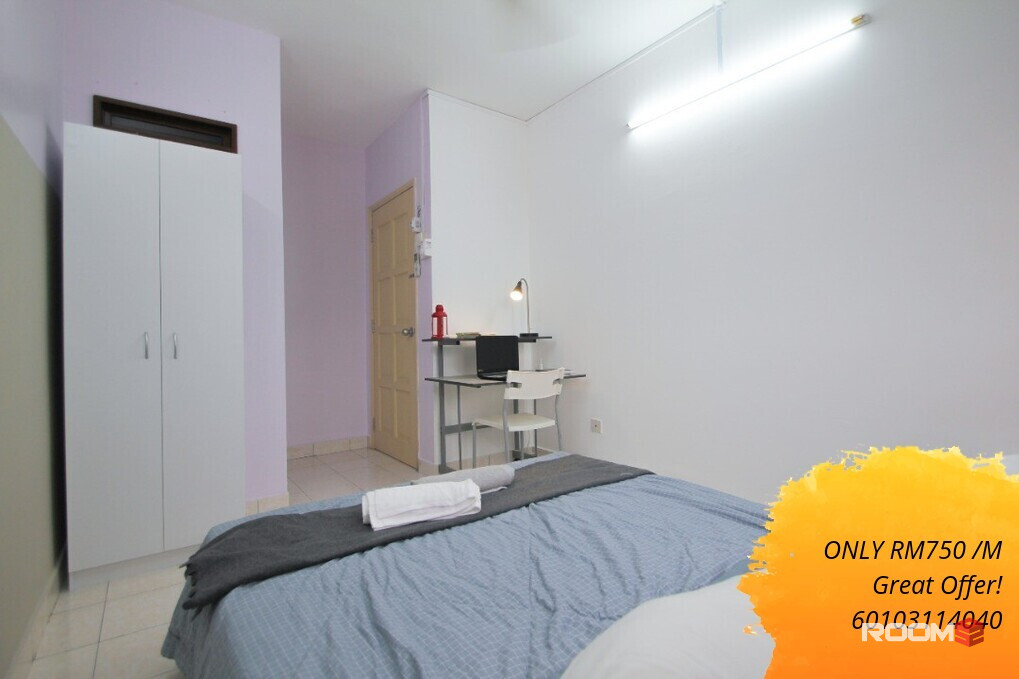 Palm Spring, Kota Damansara, Walking Distance MRT Surian, Fully Furnish With Aircond Middle Room