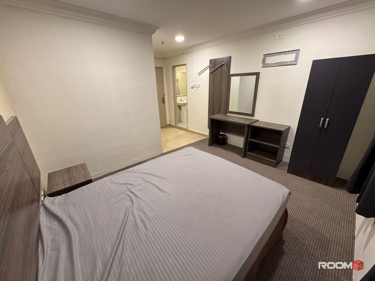 🔥HOT LIMITED Unit🔥Prime Location Master Room with Private Bathroom Opposite of Berjaya Times Square & Lalaport 🛏️