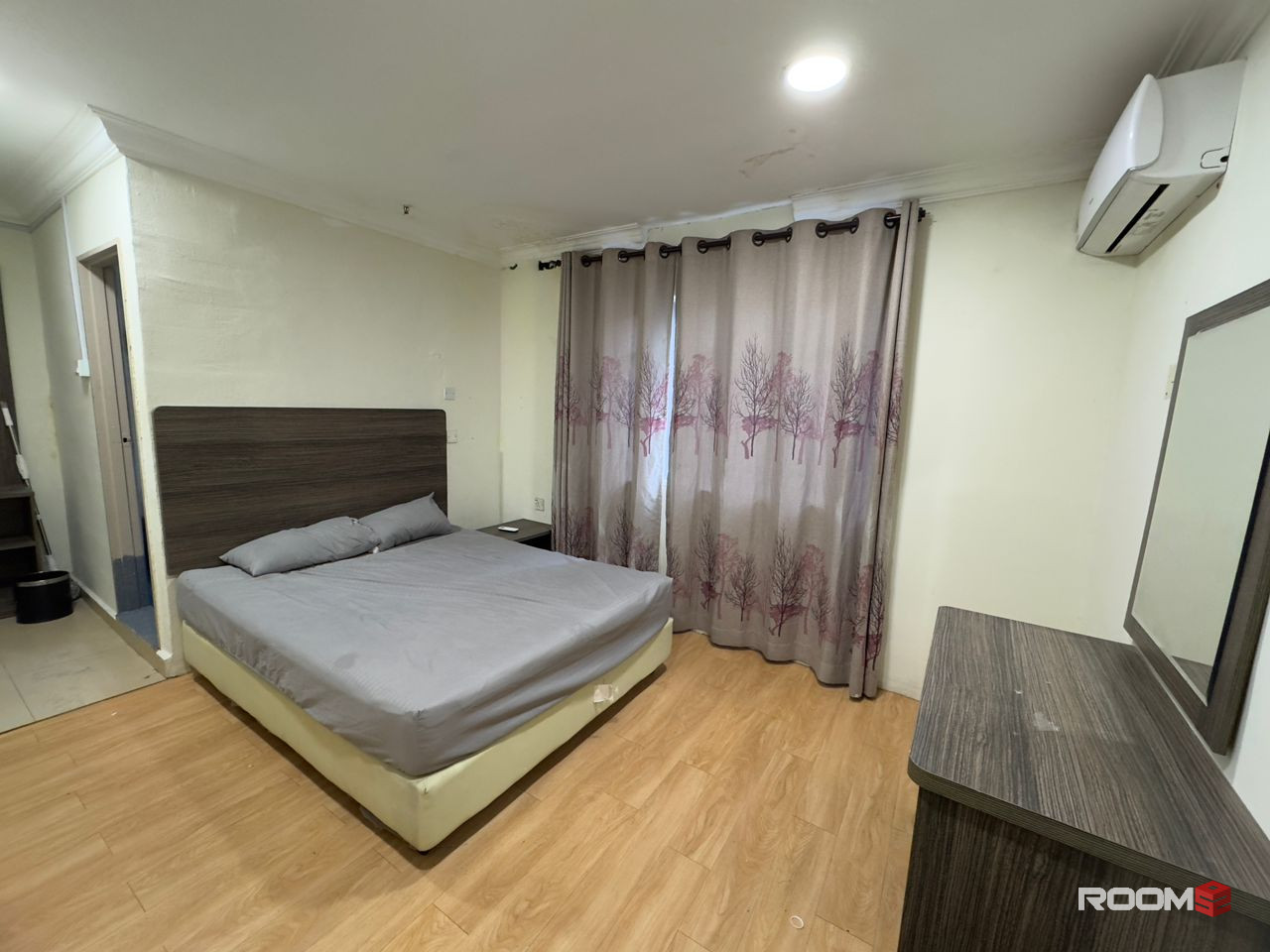 5 mins walk to Berjaya Times Square🔥Co Living Hotel Room at Bukit Bintang, KL City Centre🚆2 mins walk to Monorail Imbi