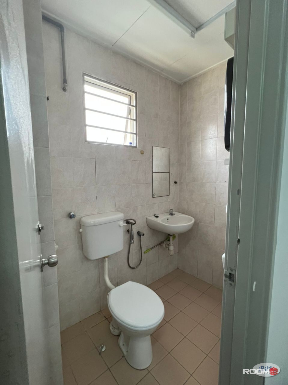 🎪 Small room with air cond to rent in Setia impian 6, Near Setia city mall, Top Glove & Sunsuria forum