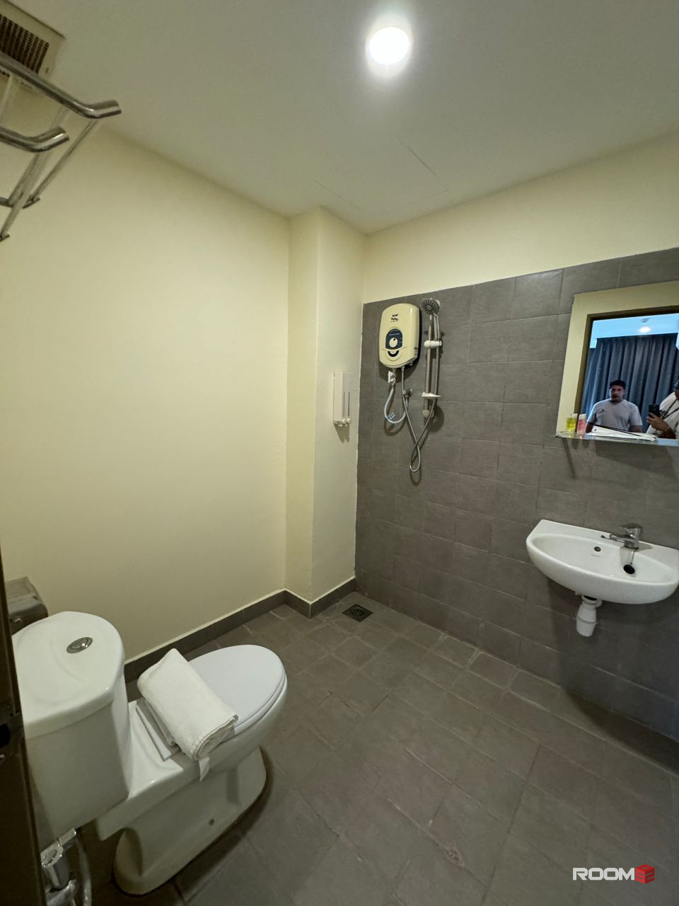 ZERO DEPOSIT PROMO Available🌈Co Living Hotel Room with Private Bathroom at Cyberjaya 🌈 Nearby Limkokwing University